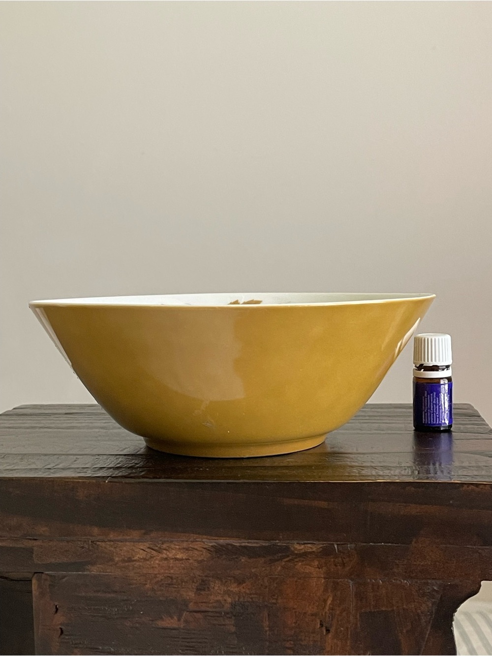 Mikasa Eclipse Gold-Rimmed Fine China Bowl